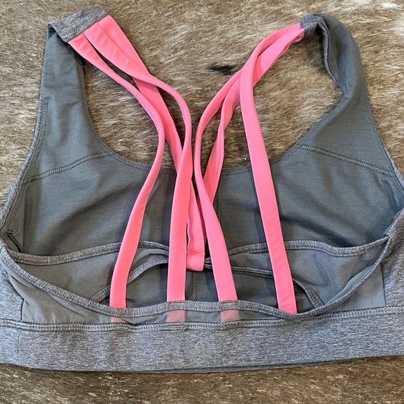 Lululemon Grey Sports Bra Pink Strappy Back Workout Athletic Top Size 6 - Picture 4 of 6
